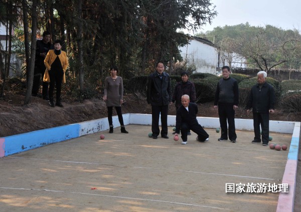 [旅地關注]江西婺源:山村“奧運會”(圖)